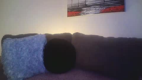 Snapshot of petite_treat_ chatting on 03.06.25 petite treat online show from 03.06.25