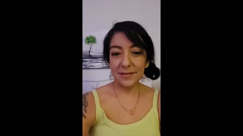 Snapshot of petite_treat_ chatting on 12.16.25 petite treat online show from 12.16.25