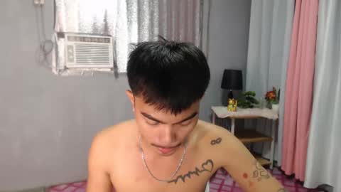 Snapshot of petiteasianx chatting on 01.27.25 Vrin online show from 01.27.25