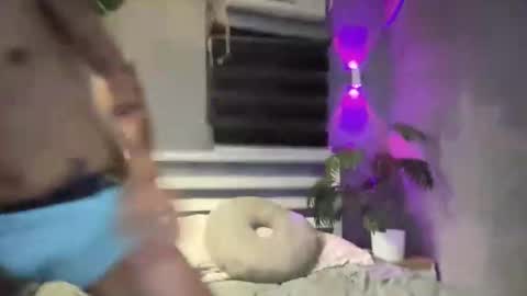 Snapshot of petiteasianx chatting on 12.03.25 Vrin online show from 12.03.25