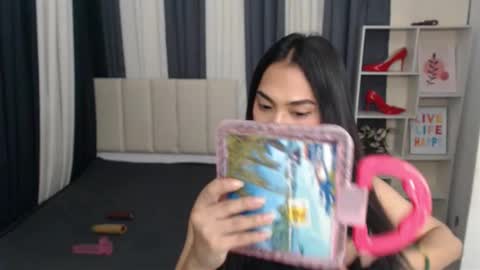 Snapshot of petiteasianyukie chatting on 10.30.25 Yukie online show from 10.30.25