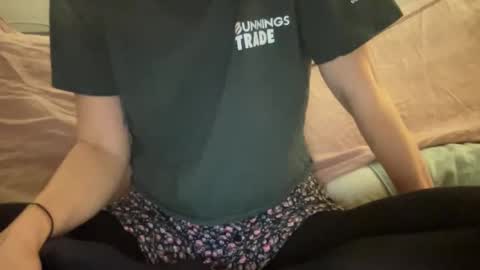 Snapshot of petitegirlypop chatting on 02.27.25 petitegirlypop online show from 02.27.25