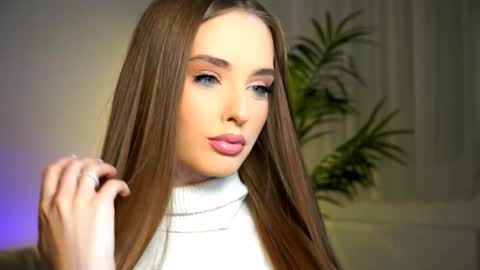 Petitegonwiild online show from 09.15.25