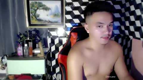 Snapshot of petitehugecockxnxxx chatting on 11.02.25 Call me jake online show from 11.02.25