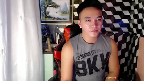 Snapshot of petitehugecockxnxxx chatting on 11.09.25 Call me jake online show from 11.09.25