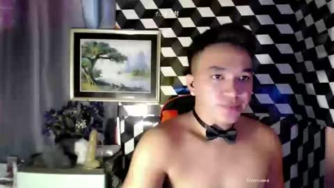 Snapshot of petitehugecockxnxxx chatting on 11.12.25 Call me jake online show from 11.12.25