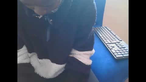 Petitelv online show from 03.15.26