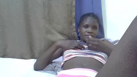 Snapshot of petiteslim2 chatting on 04.07.26 petiteslim2 online show from 04.07.26