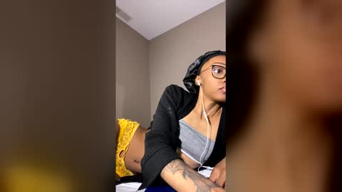 petitetingz online show from 06.11.26