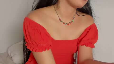 Snapshot of petitgirl_ chatting on 02.27.25  J A S S  online show from 02.27.25