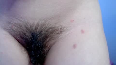 i.. .U can call me Nick ....    Help me to reach 200 thumbs up online show from 01.11.25