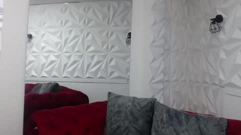 Moon  online show from 10.29.25