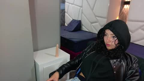 Moon  online show from 11.09.25