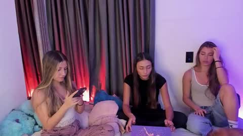 Peyton   online show from 12.04.25