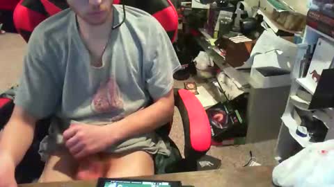 Snapshot of phantm420__ chatting on 01.14.25 phantm420__ online show from 01.14.25