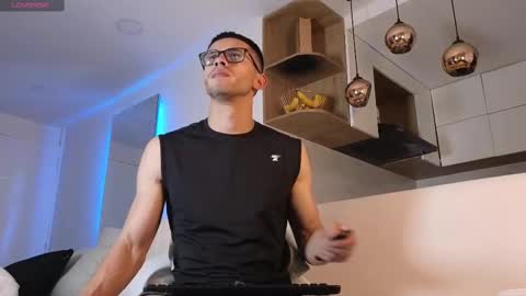 phantom_bigger1 online show from 03.04.25