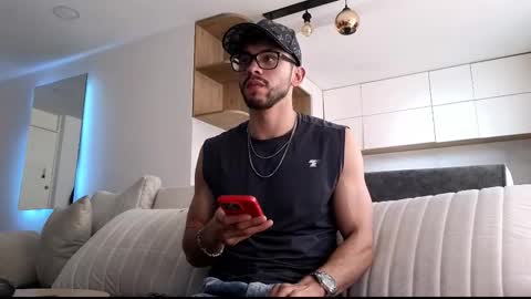 phantom_bigger1 online show from 12.21.25