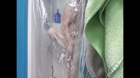 Snapshot of phase124 chatting on 11.29.25 phase124 online show from 11.29.25