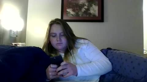 Snapshot of phatassblond chatting on 12.08.24 PhatAssBlond online show from 12.08.24