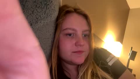 Snapshot of phatassblond chatting on 12.09.24 PhatAssBlond online show from 12.09.24