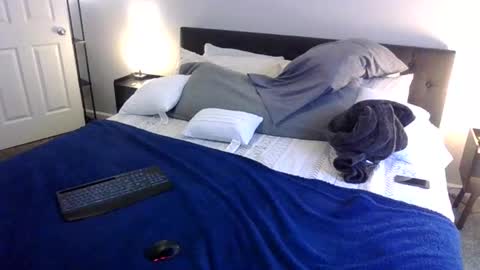 Snapshot of phatassblond chatting on 12.19.24 PhatAssBlond online show from 12.19.24