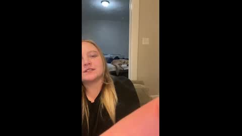 Snapshot of phatassblond chatting on 01.17.25 PhatAssBlond online show from 01.17.25