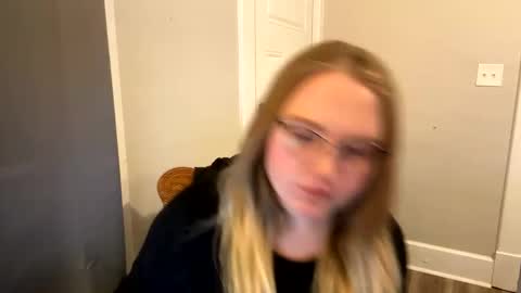 Snapshot of phatassblond chatting on 01.20.25 PhatAssBlond online show from 01.20.25