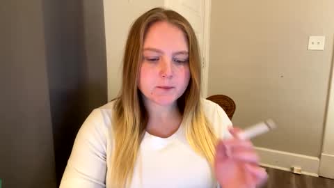 Snapshot of phatassblond chatting on 01.25.25 PhatAssBlond online show from 01.25.25