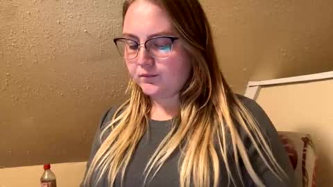 Snapshot of phatassblond chatting on 02.04.25 PhatAssBlond online show from 02.04.25