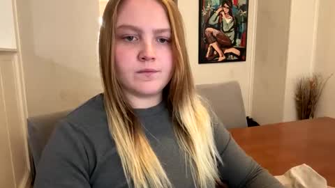 Snapshot of phatassblond chatting on 02.16.25 PhatAssBlond online show from 02.16.25