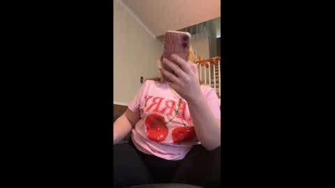 Snapshot of phatassblond chatting on 10.20.25 PhatAssBlond online show from 10.20.25