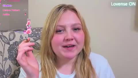 PhatAssBlond online show from 04.21.26