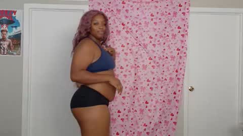 Snapshot of phatjuicypeach chatting on 02.07.26 Destiny Adams online show from 02.07.26