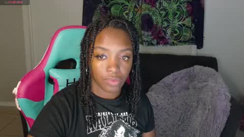 Snapshot of phatjuicypeach chatting on 06.11.26 Destiny Adams online show from 06.11.26