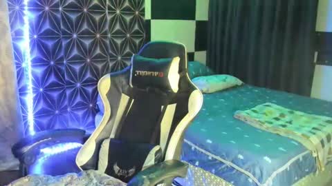 AJ online show from 01.14.25