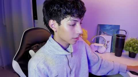 Snapshot of philipe_moonlight_ chatting on 09.20.25 Phil. INDEPENDENT MODEL online show from 09.20.25