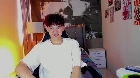 Snapshot of philippsx chatting on 05.20.26 PHILLIP online show from 05.20.26