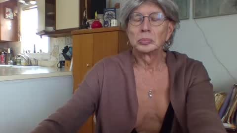 Snapshot of phillipa1023 chatting on 01.30.25 phillipa online show from 01.30.25