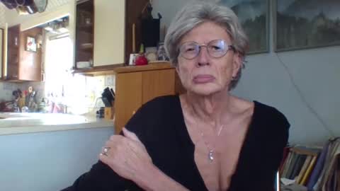 Snapshot of phillipa1023 chatting on 03.09.25 phillipa online show from 03.09.25