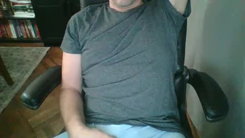 Snapshot of philly41190 chatting on 11.25.25 philly41190 online show from 11.25.25