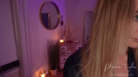 PHOENIX TAYLOR online show from 11.19.25