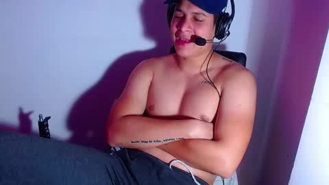 Snapshot of phoenixgnz08 chatting on 12.24.24 AdnierGnz online show from 12.24.24