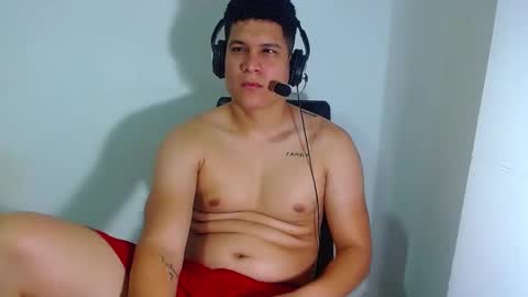 Snapshot of phoenixgnz08 chatting on 02.03.25 AdnierGnz online show from 02.03.25