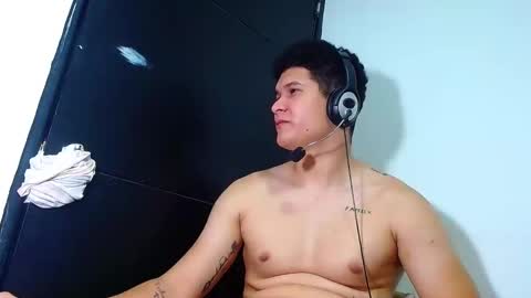 Snapshot of phoenixgnz08 chatting on 02.24.25 AdnierGnz online show from 02.24.25