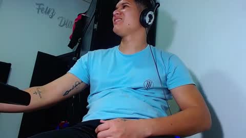 Snapshot of phoenixgnz08 chatting on 03.07.25 AdnierGnz online show from 03.07.25