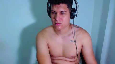 Snapshot of phoenixgnz08 chatting on 03.11.25 AdnierGnz online show from 03.11.25