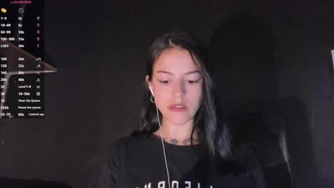 Snapshot of phoenixx_x chatting on 02.02.25 phoenixx_x online show from 02.02.25