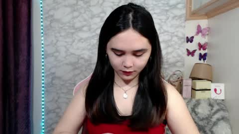 Snapshot of pia_intownx chatting on 08.04.26 Ms Pia online show from 08.04.26