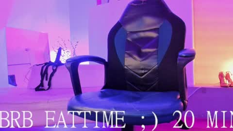 Snapshot of pia_mo chatting on 01.28.25 Special Couple Show - WELCOME TO XMAS 5 and 6 December - 2 at 8 pm COL hour online show from 01.28.25