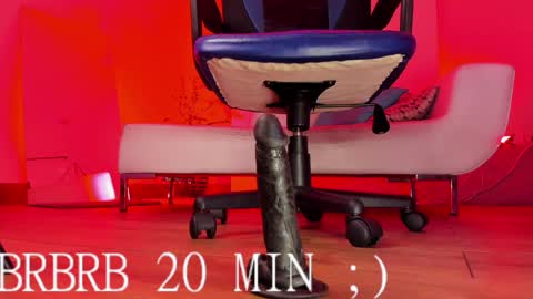 Snapshot of pia_mo chatting on 02.05.25 Special Couple Show - WELCOME TO XMAS 5 and 6 December - 2 at 8 pm COL hour online show from 02.05.25